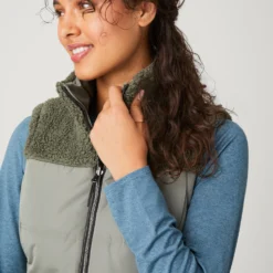 Women's Lansby Stratus Lite Reversible Vest -Refined Fashion 462 LOF2602R OLIVE VINE 4874